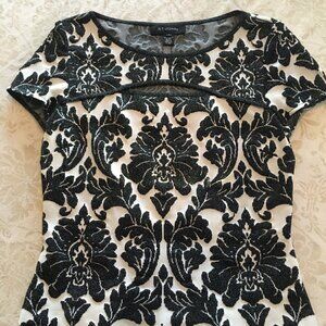 St. John Black and White Top with Keyhole